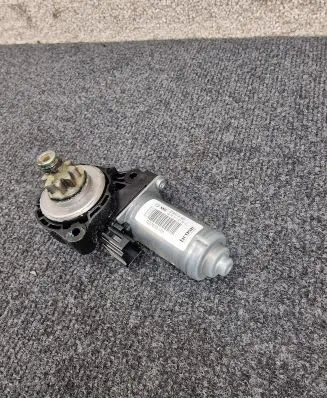 Mercedes-Benz GLC X253 C253 Seat adjustment motor C37013101