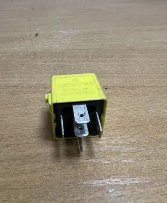 Mercedes-Benz C W203 Other relay A0025421419 D9942