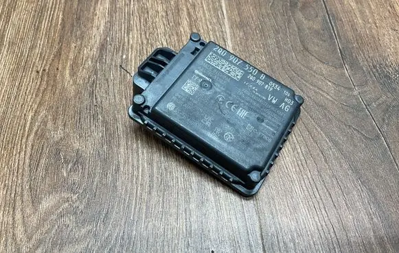 Volkswagen PASSAT B8 Distronic sensor radar 2Q0907550B 2Q0907819