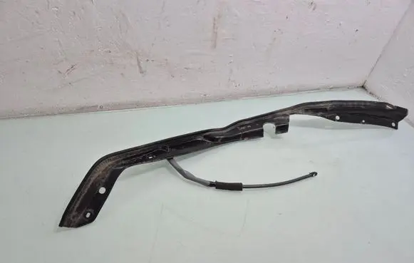 Toyota RAV 4 (XA40) Tailgate trim 410AK02