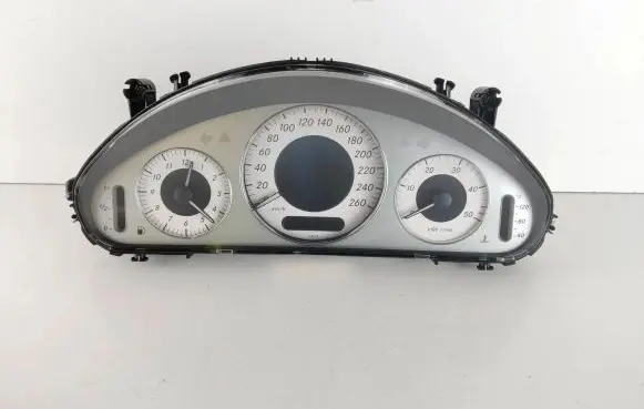 Mercedes-Benz E W211 Speedometer (instrument cluster) A2115400547
