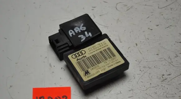 Audi A6 S6 C6 4F Clutch pedal sensor 4F0907658A 180002003D