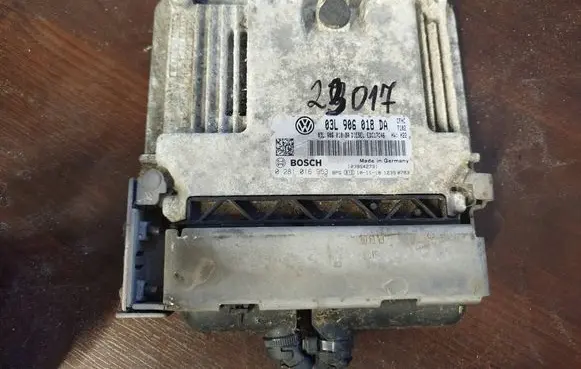 Skoda Octavia Mk2 (1Z) Engine control unit/module 03l906018da 0281016953