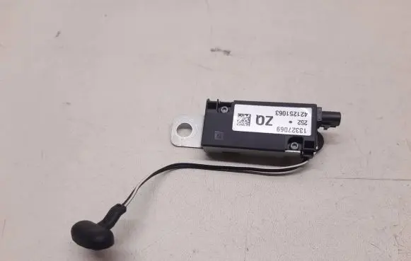 Opel Insignia A Antenna control unit 13327069 421251063