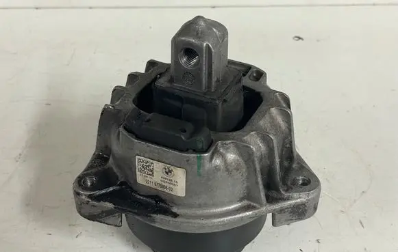 BMW 7 F01 F02 F03 F04 Engine mount bracket 2211677590502 6775905