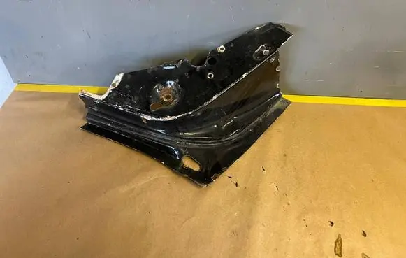 Chevrolet Corvette Front door coupe window/glass frame 