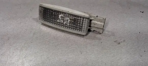 Volkswagen PASSAT B5.5 Other interior light 3B0947113