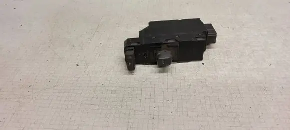Volvo S60 Electric window control switch 8682837