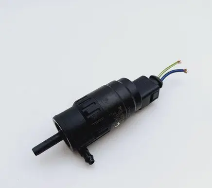 Volkswagen PASSAT CC Windscreen/windshield washer pump 1K5955651