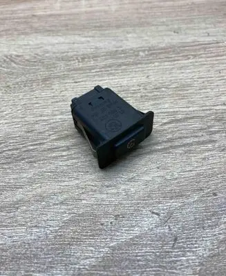 BMW 5 E39 Cruise control switch 8360462