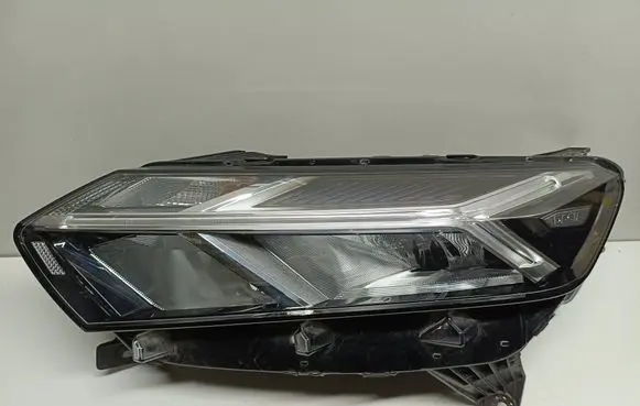 Dacia Sandero III Headlight/headlamp 260607219R