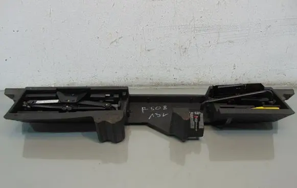 Peugeot 508 Spare wheel section trim 