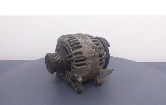 Volkswagen PASSAT B6 Generator/alternator 06F903023F
