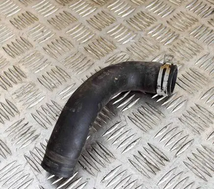Mercedes-Benz CLA C117 X117 W117 Air intake hose/pipe R740118