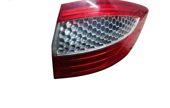 Ford Mondeo MK IV Rear/tail lights 7S7113404B