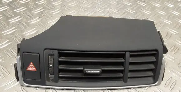 Toyota Verso Dash center air vent grill 556700F030 556700F060