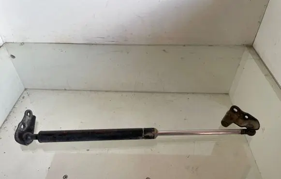 Toyota Avensis Verso Tailgate/trunk strut/damper 6896044080