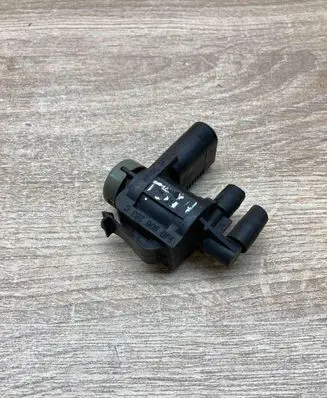 Volkswagen PASSAT B6 Turbo solenoid valve 1J0906283C