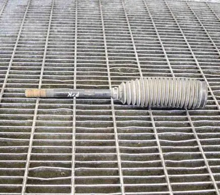 Volkswagen Tiguan Steering tie rod 
