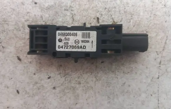 Chrysler Voyager Airbag deployment crash/impact sensor 04727069Ad 0468300406