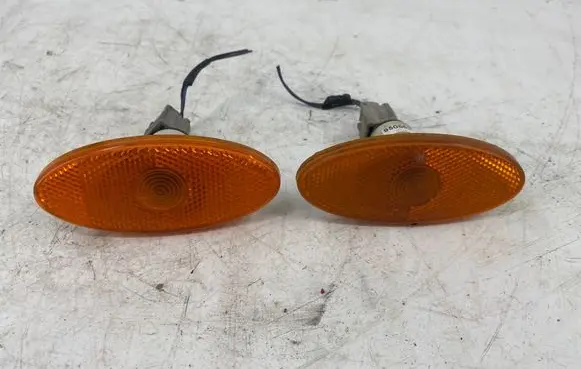 Renault Master III Front fender indicator light 950663
