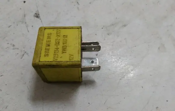 Land Rover Freelander Other relay V23134B52X127 YWB10012