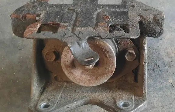 Renault Master II Gearbox mounting bracket 260358