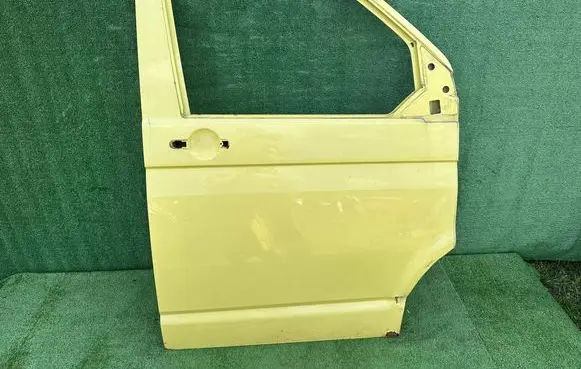 Volkswagen Multivan T5 Front door