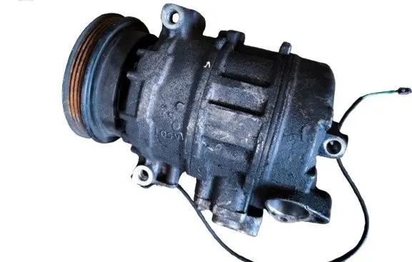 Volkswagen Golf IV Air conditioning (A/C) compressor (pump) 8D0260808