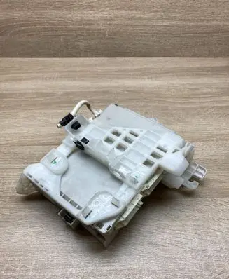 Toyota Prius (XW30) Fuse module 8922147120 8273047450A