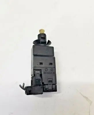 Mercedes-Benz E W210 Brake pedal sensor switch 0015450109 nr3224