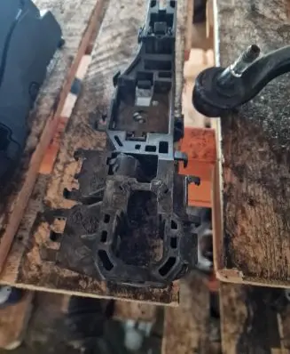 Rear door exterior handle/bracket