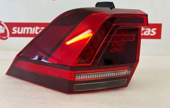Volkswagen Tiguan Rear/tail lights 5NA945207F 2SD01252101 00825639