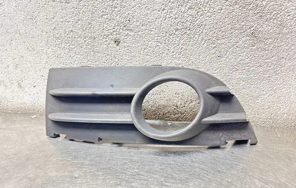 Volvo C30 Front fog light trim/grill 30657196
