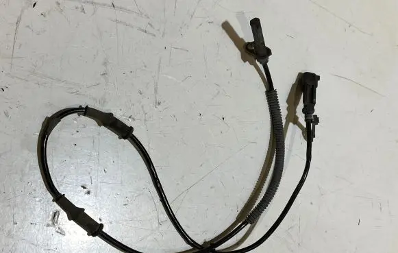 Ford Mustang VI ABS brake wheel speed sensor FR3C2C204AC
