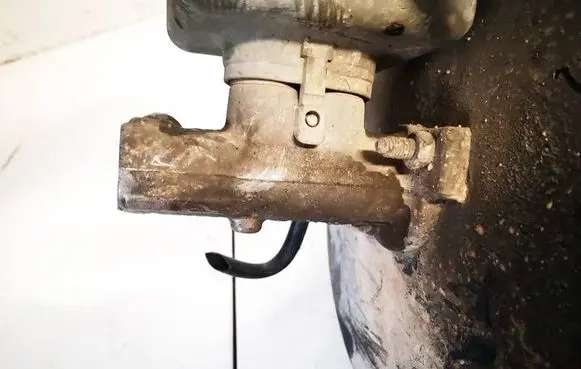 Master brake cylinder