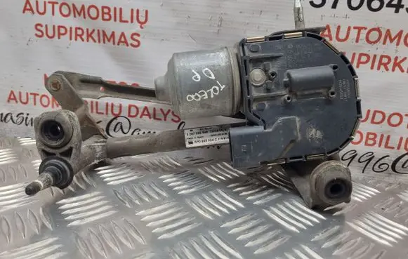 Seat Toledo III (5P) Front wiper linkage and motor 5P0955024C 5P0955120A