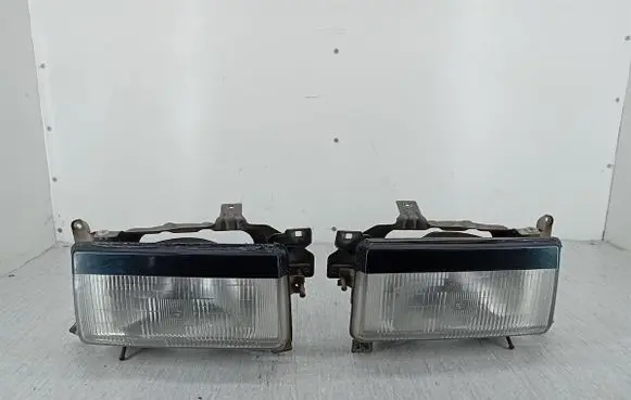 Nissan Sunny Headlights/headlamps set 