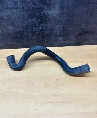 Volkswagen Touran I Engine coolant pipe/hose 1T1816311
