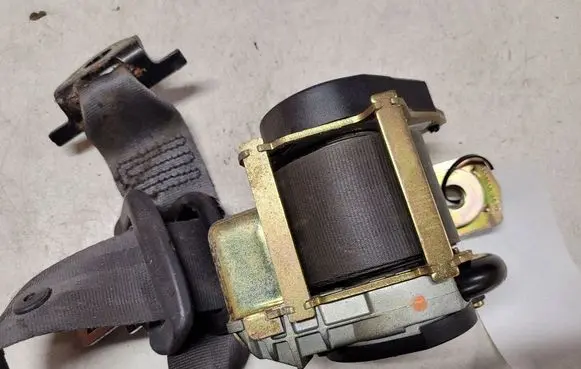 Renault Laguna II Rear seatbelt 117193 1132050