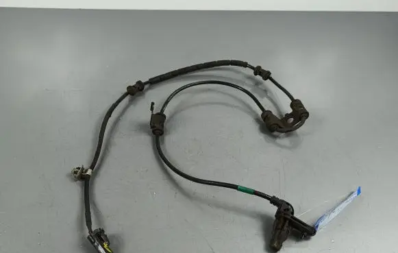 KIA Sportage ABS brake wheel speed sensor 956703W300