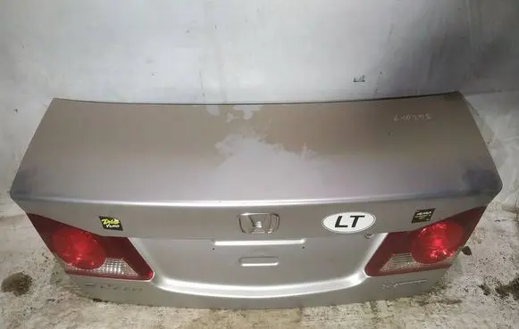 Honda Civic Tailgate/trunk/boot lid pilkas