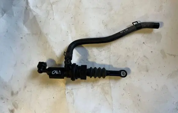 Hyundai i30 Clutch master cylinder 41600G4100