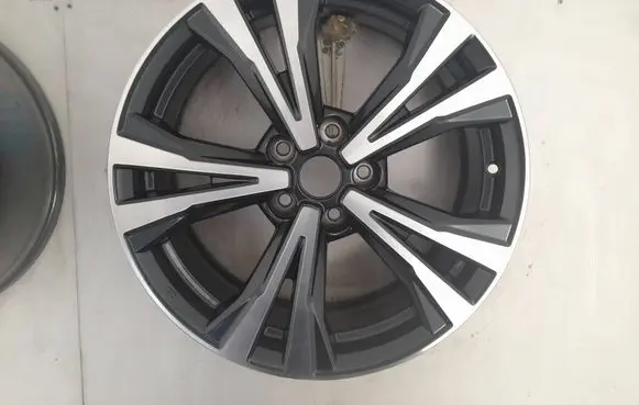 Nissan Qashqai R18 alloy rim HV03B-MB94