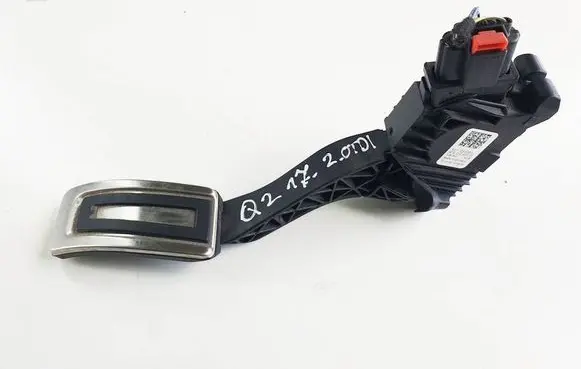 Audi Q2 - Accelerator throttle pedal 5Q1723503J 6PV01062113