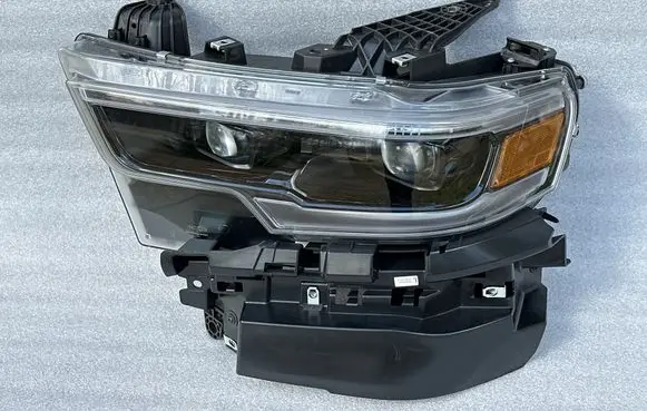 Dodge RAM Headlight/headlamp 68442529AE LE17E6410 1420000634
