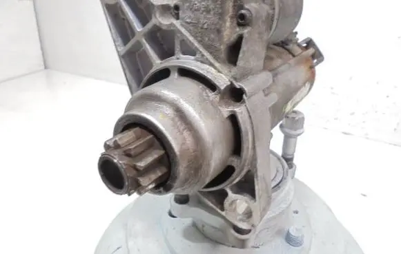 Volkswagen Polo IV 9N3 Starter motor 02T911023S