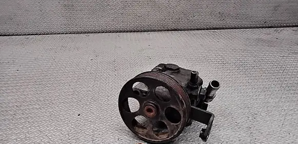 Subaru Impreza II Power steering pump 