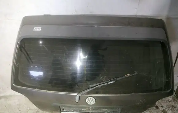 Volkswagen Golf III Tailgate/trunk/boot lid pilkas
