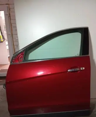 Cadillac SRX Front door
